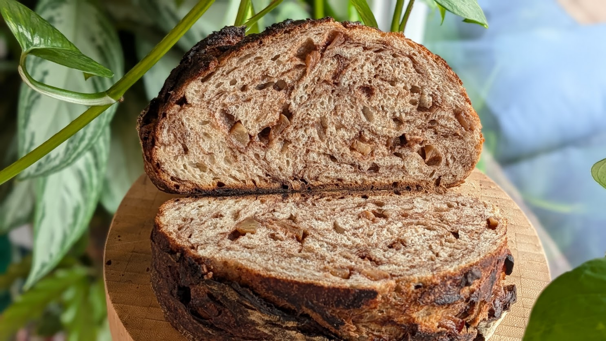 Apple Pie Sourdough Loaf